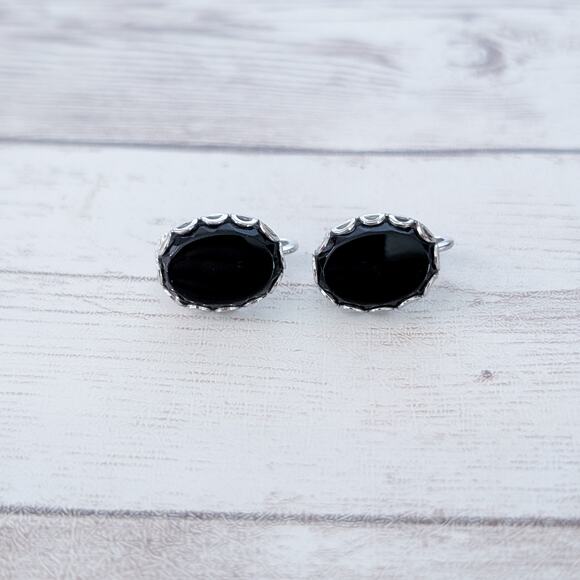 Vintage Clip On Earrings Stylish Black Oval - Picture 2 of 5